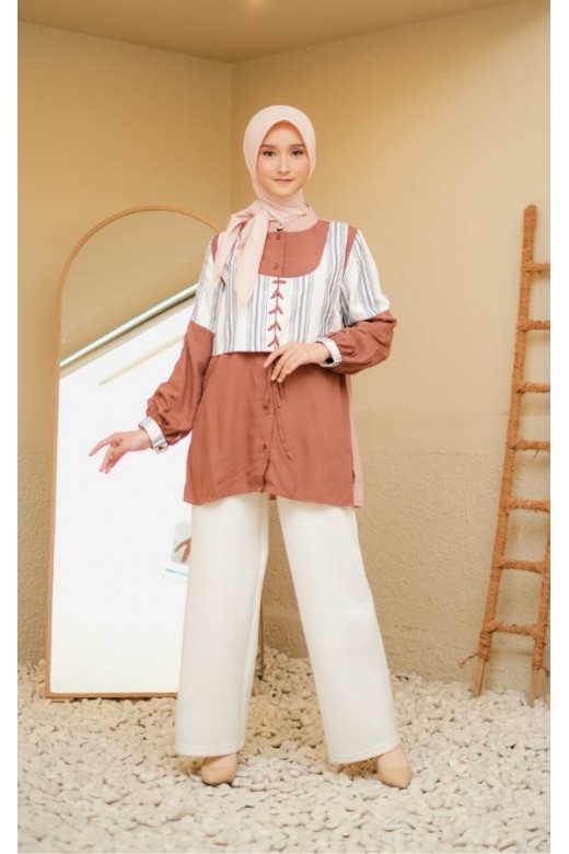Karla Blouse